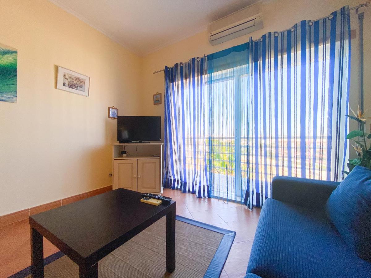 Casa Marina - Apartamento Com Piscina Junto Da Marina De *