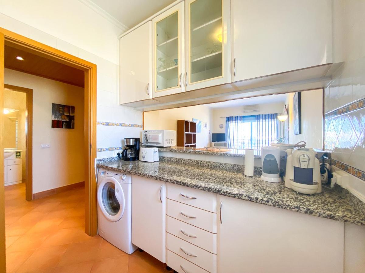 Casa Marina - Apartamento Com Piscina Junto Da Marina De *